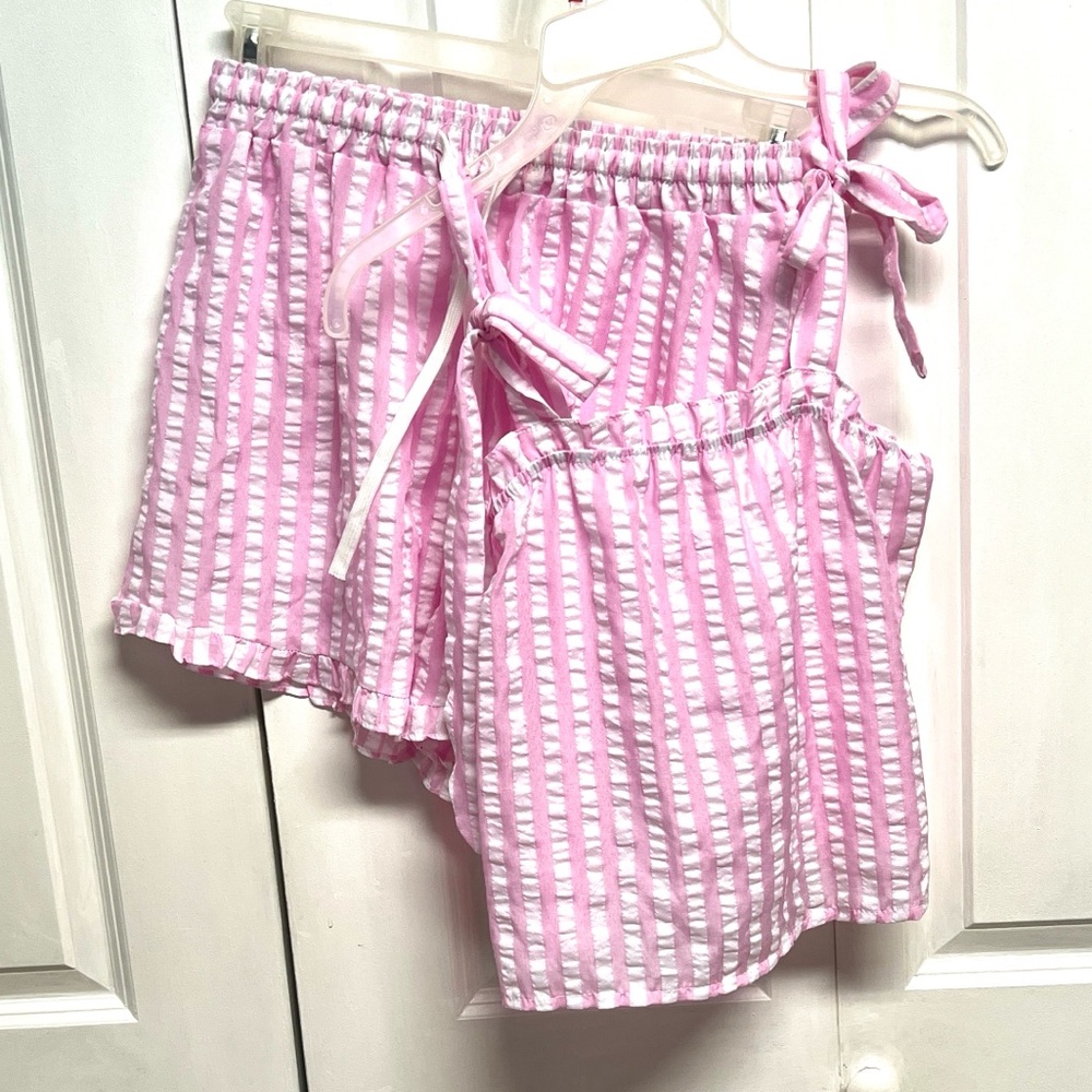 Striped Pink Seersucker Pajama Set - Lightweight Two-Piece Sleepwear Size M